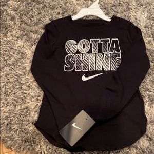 Nike girls sz 5 shirt NWT